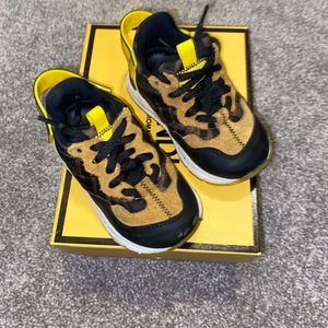 fendi kids shoes 💛